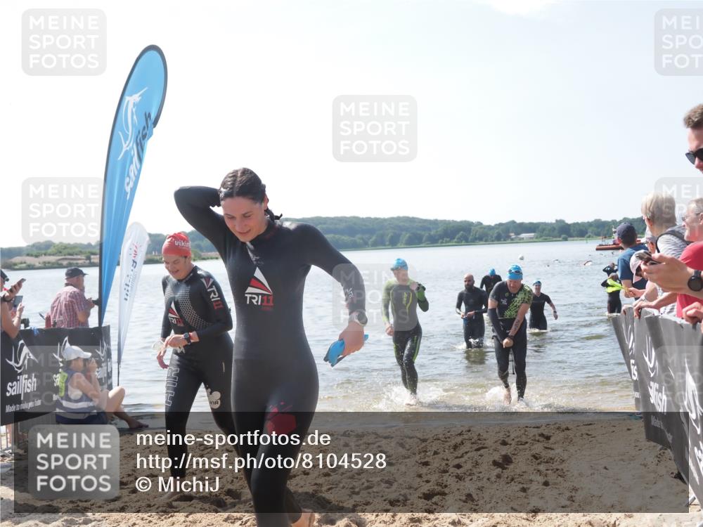 22.06.2025 - Viking Triathlon MichiJ http://msf.ph/oto/8104528 22.06.2025 10:47:48 Schwimmen 71, 84, 183, 190, 223, 261, 285, 452, 606 meine-sportfotos.de