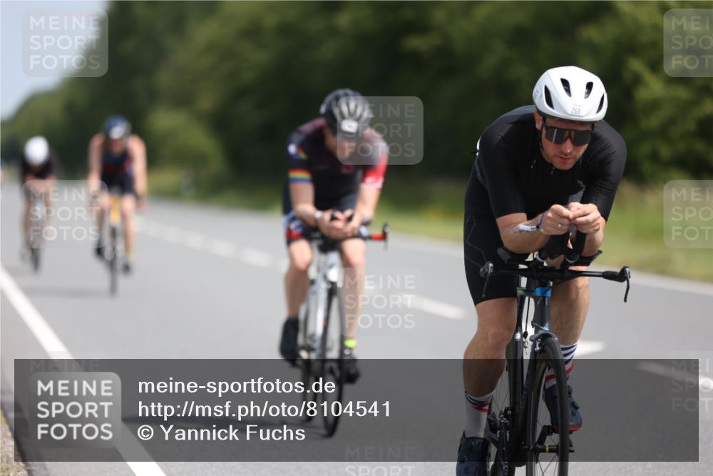 22.06.2025 - Viking Triathlon Yannick Fuchs http://msf.ph/oto/8104541 22.06.2025 11:28:12 Radfahren 210, 266, 331, 337, 433, 454, 459 meine-sportfotos.de