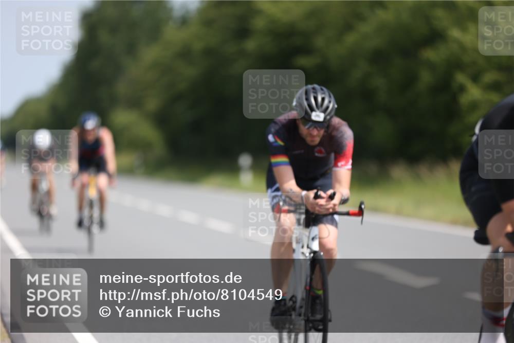 22.06.2025 - Viking Triathlon Yannick Fuchs http://msf.ph/oto/8104549 22.06.2025 11:28:12 Radfahren 210, 266, 331, 337, 433, 454, 459 meine-sportfotos.de