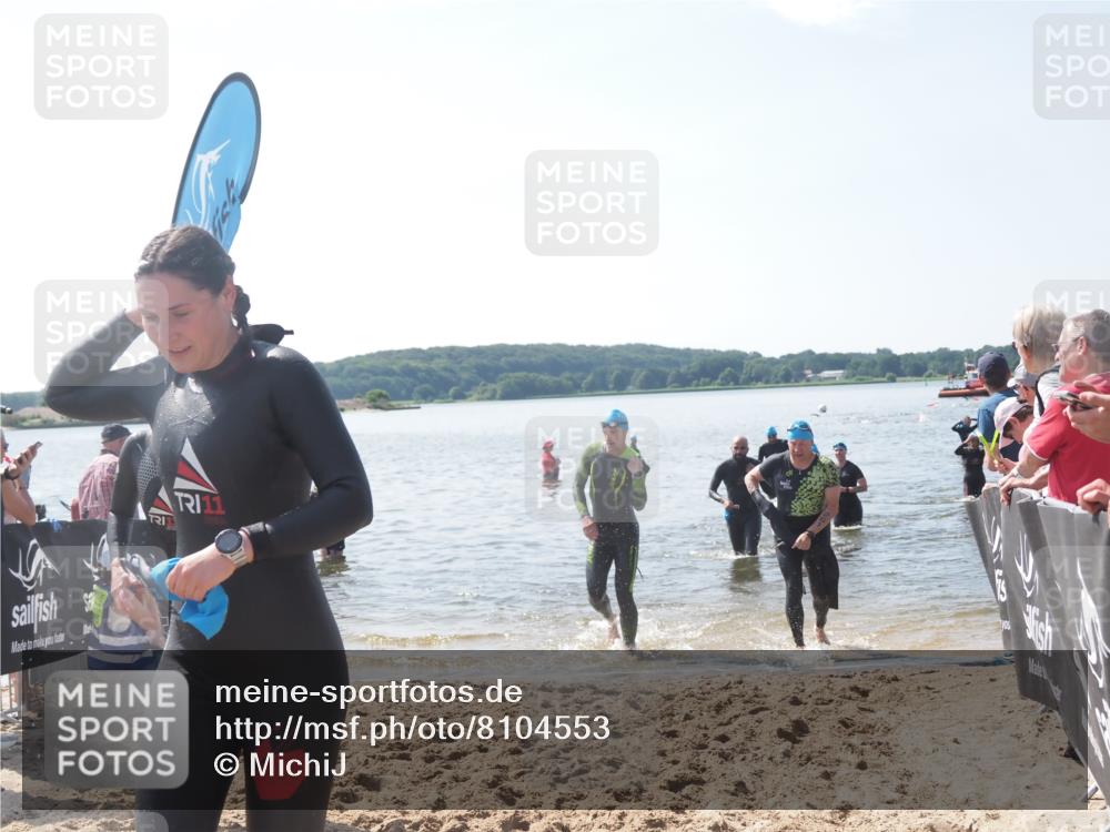 22.06.2025 - Viking Triathlon MichiJ http://msf.ph/oto/8104553 22.06.2025 10:47:49 Schwimmen 71, 84, 190, 223, 261, 285, 452, 606 meine-sportfotos.de