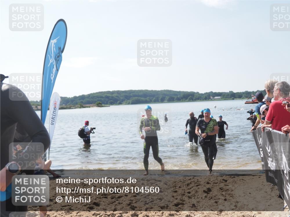 22.06.2025 - Viking Triathlon MichiJ http://msf.ph/oto/8104560 22.06.2025 10:47:49 Schwimmen 71, 84, 190, 223, 261, 285, 452, 606 meine-sportfotos.de