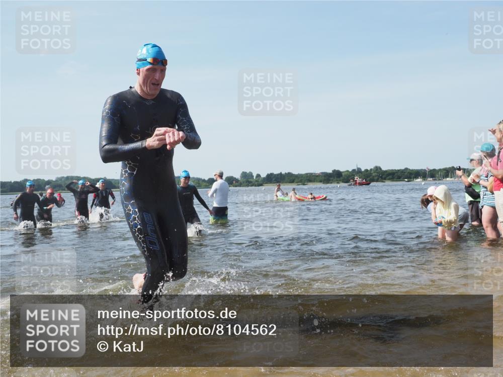 22.06.2025 - Viking Triathlon KatJ http://msf.ph/oto/8104562 22.06.2025 10:35:36 Schwimmen 20, 47, 62, 107, 127, 134, 154, 320, 395, 415, 482, 602 meine-sportfotos.de