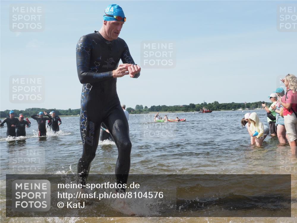 22.06.2025 - Viking Triathlon KatJ http://msf.ph/oto/8104576 22.06.2025 10:35:36 Schwimmen 20, 47, 62, 107, 127, 134, 154, 320, 395, 415, 482, 602 meine-sportfotos.de