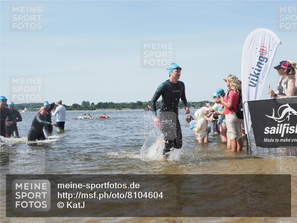 22.06.2025 - Viking Triathlon KatJ http://msf.ph/oto/8104604 22.06.2025 10:35:40 Schwimmen 20, 47, 62, 127, 134, 154, 415, 602 meine-sportfotos.de
