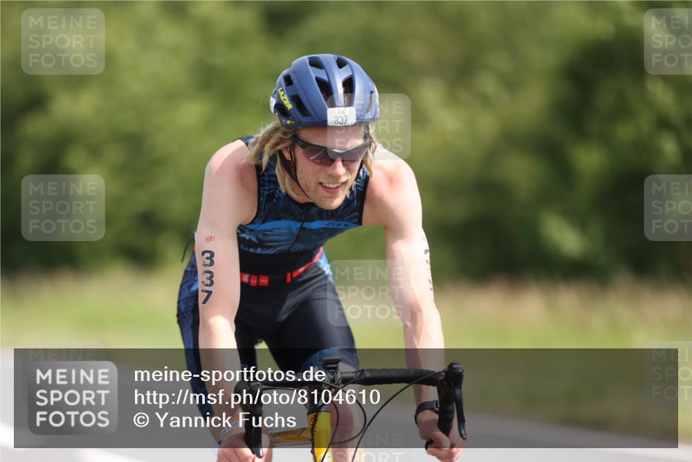 22.06.2025 - Viking Triathlon Yannick Fuchs http://msf.ph/oto/8104610 22.06.2025 11:28:15 Radfahren 210, 266, 269, 331, 337, 433, 459 meine-sportfotos.de