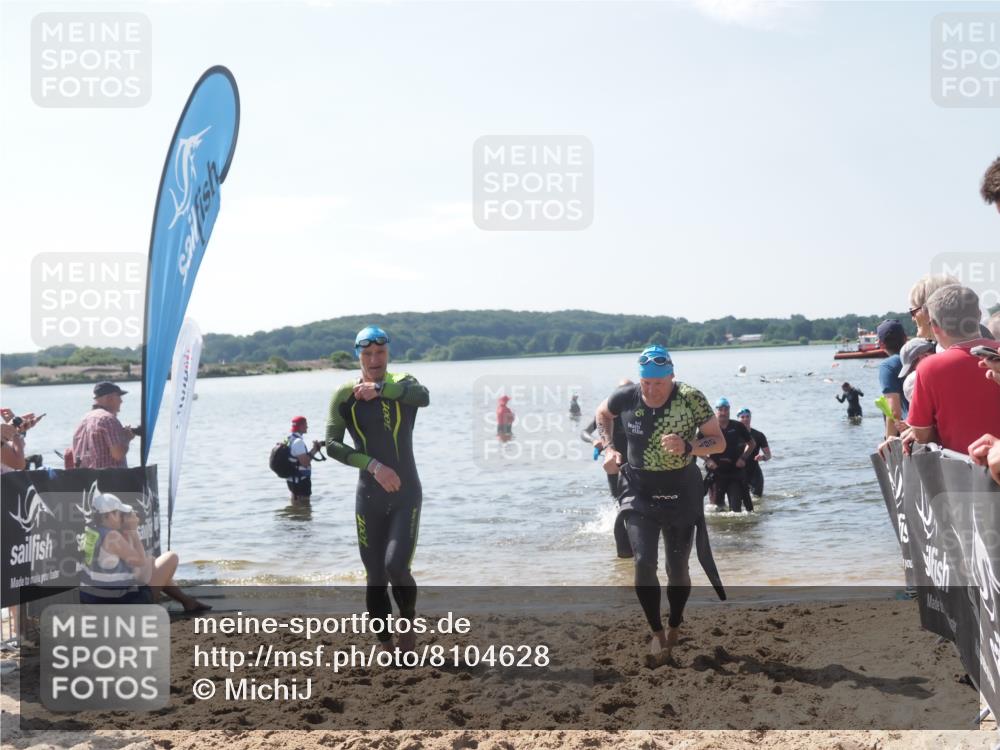 22.06.2025 - Viking Triathlon MichiJ http://msf.ph/oto/8104628 22.06.2025 10:47:51 Schwimmen 71, 84, 190, 223, 261, 285, 452 meine-sportfotos.de