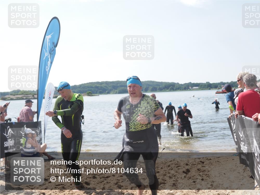 22.06.2025 - Viking Triathlon MichiJ http://msf.ph/oto/8104634 22.06.2025 10:47:52 Schwimmen 71, 84, 190, 223, 285, 452 meine-sportfotos.de