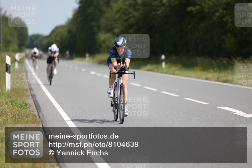 22.06.2025 - Viking Triathlon Yannick Fuchs http://msf.ph/oto/8104639 22.06.2025 11:28:19 Radfahren 22, 210, 269, 331, 337, 459 meine-sportfotos.de