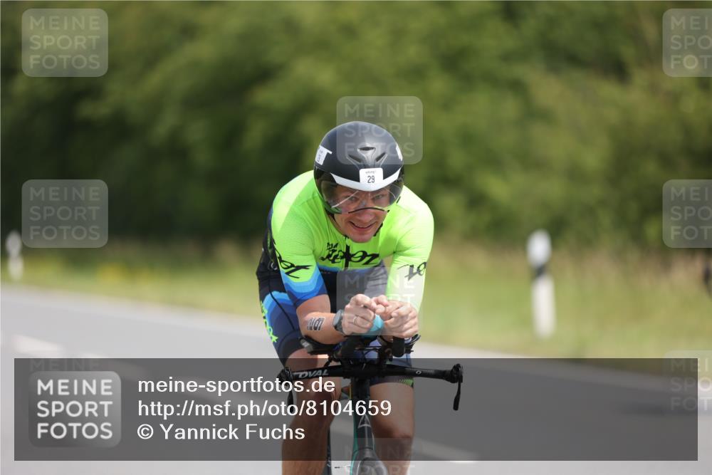 22.06.2025 - Viking Triathlon Yannick Fuchs http://msf.ph/oto/8104659 22.06.2025 12:08:12 Radfahren 29, 34, 46, 144, 164, 166, 228, 297, 321, 451, 633 meine-sportfotos.de
