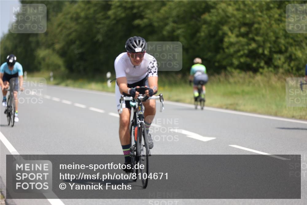 22.06.2025 - Viking Triathlon Yannick Fuchs http://msf.ph/oto/8104671 22.06.2025 12:08:13 Radfahren 29, 34, 46, 144, 164, 228, 297, 321, 451, 633 meine-sportfotos.de