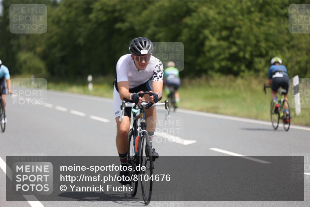 22.06.2025 - Viking Triathlon Yannick Fuchs http://msf.ph/oto/8104676 22.06.2025 12:08:13 Radfahren 29, 34, 46, 144, 164, 228, 297, 321, 451, 633 meine-sportfotos.de