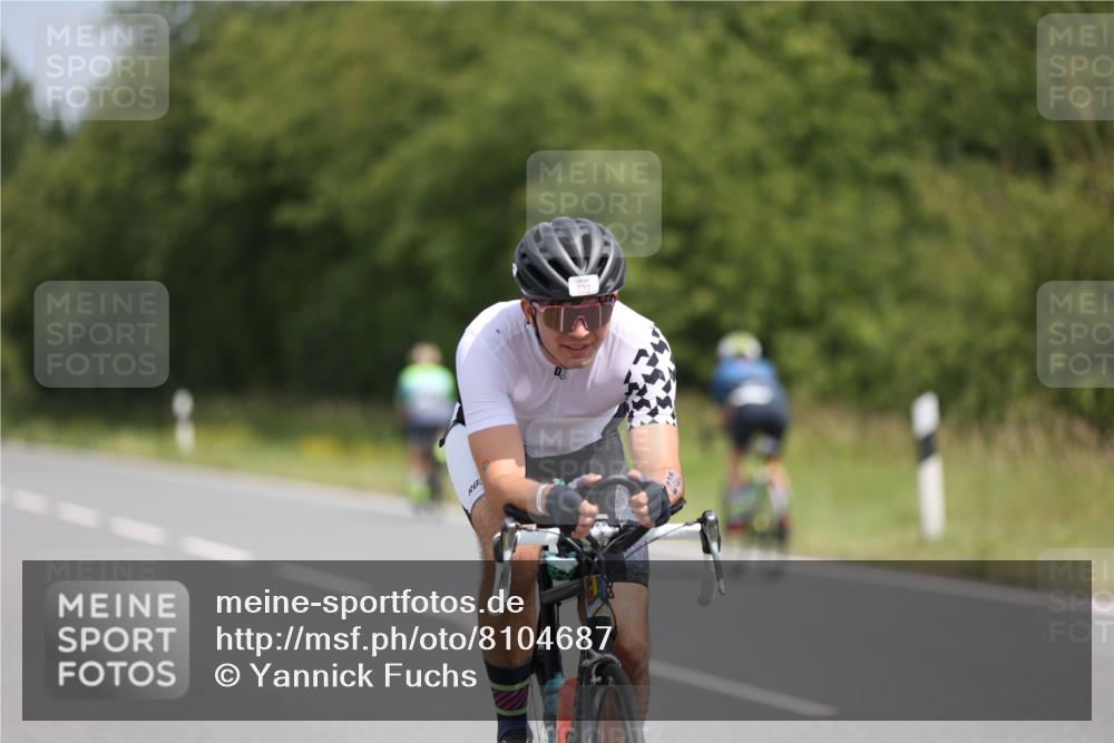 22.06.2025 - Viking Triathlon Yannick Fuchs http://msf.ph/oto/8104687 22.06.2025 12:08:13 Radfahren 29, 34, 46, 144, 164, 228, 297, 321, 451, 633 meine-sportfotos.de