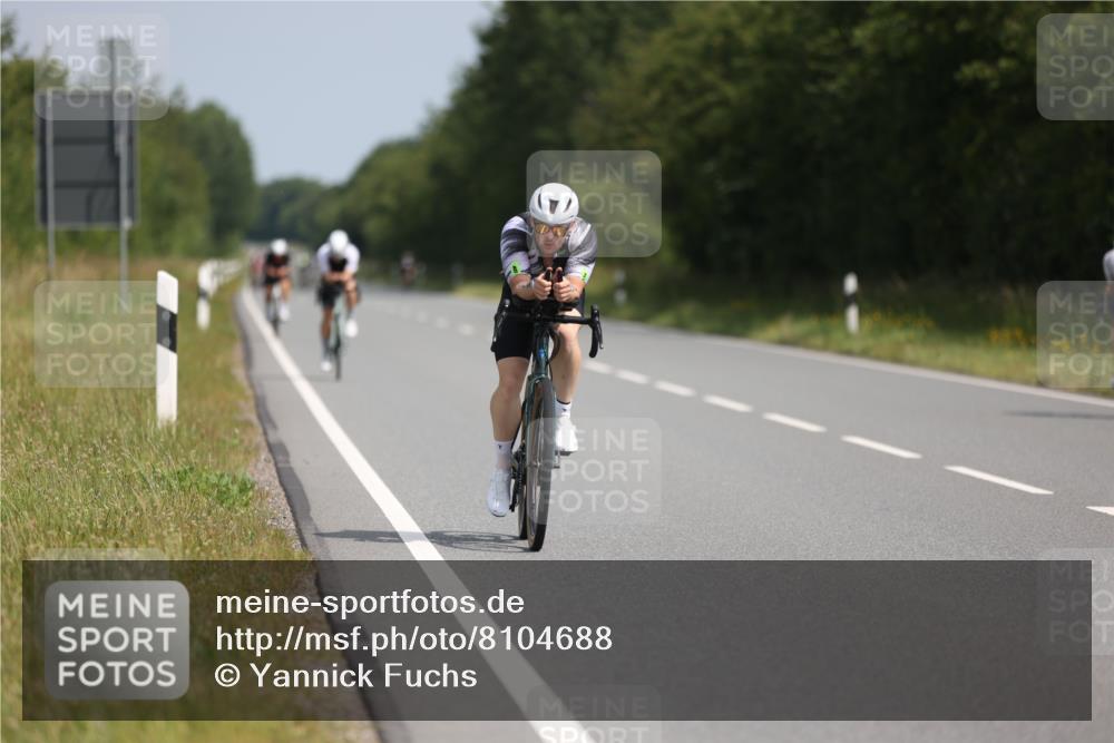 22.06.2025 - Viking Triathlon Yannick Fuchs http://msf.ph/oto/8104688 22.06.2025 11:28:22 Radfahren 22, 210, 211, 269 meine-sportfotos.de