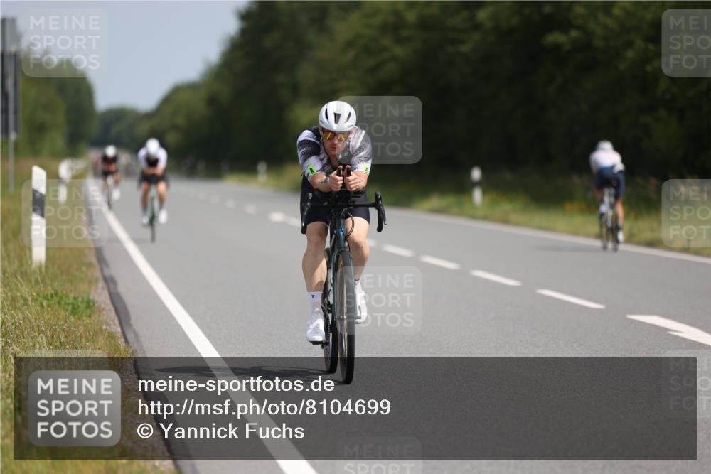 22.06.2025 - Viking Triathlon Yannick Fuchs http://msf.ph/oto/8104699 22.06.2025 11:28:22 Radfahren 22, 210, 211, 269 meine-sportfotos.de