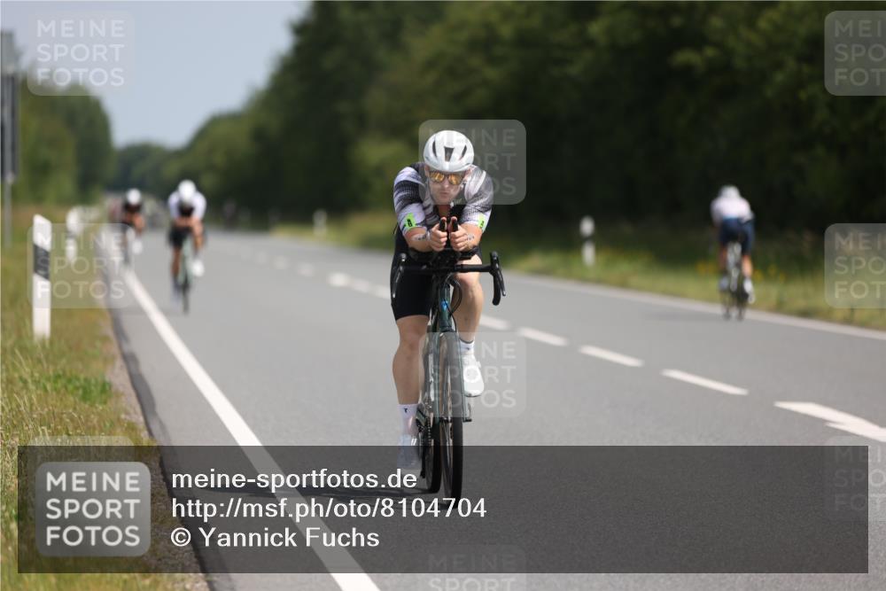 22.06.2025 - Viking Triathlon Yannick Fuchs http://msf.ph/oto/8104704 22.06.2025 11:28:22 Radfahren 22, 210, 211, 269 meine-sportfotos.de