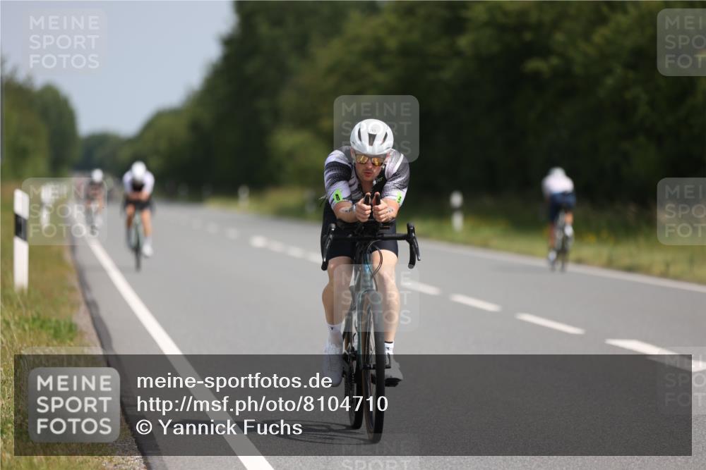 22.06.2025 - Viking Triathlon Yannick Fuchs http://msf.ph/oto/8104710 22.06.2025 11:28:23 Radfahren 22, 210, 211, 269 meine-sportfotos.de