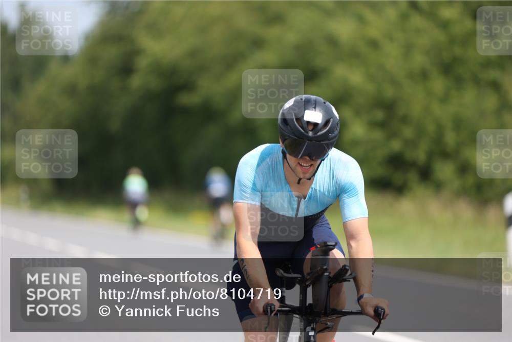 22.06.2025 - Viking Triathlon Yannick Fuchs http://msf.ph/oto/8104719 22.06.2025 12:08:15 Radfahren 29, 34, 46, 144, 164, 228, 297, 321, 451, 633 meine-sportfotos.de