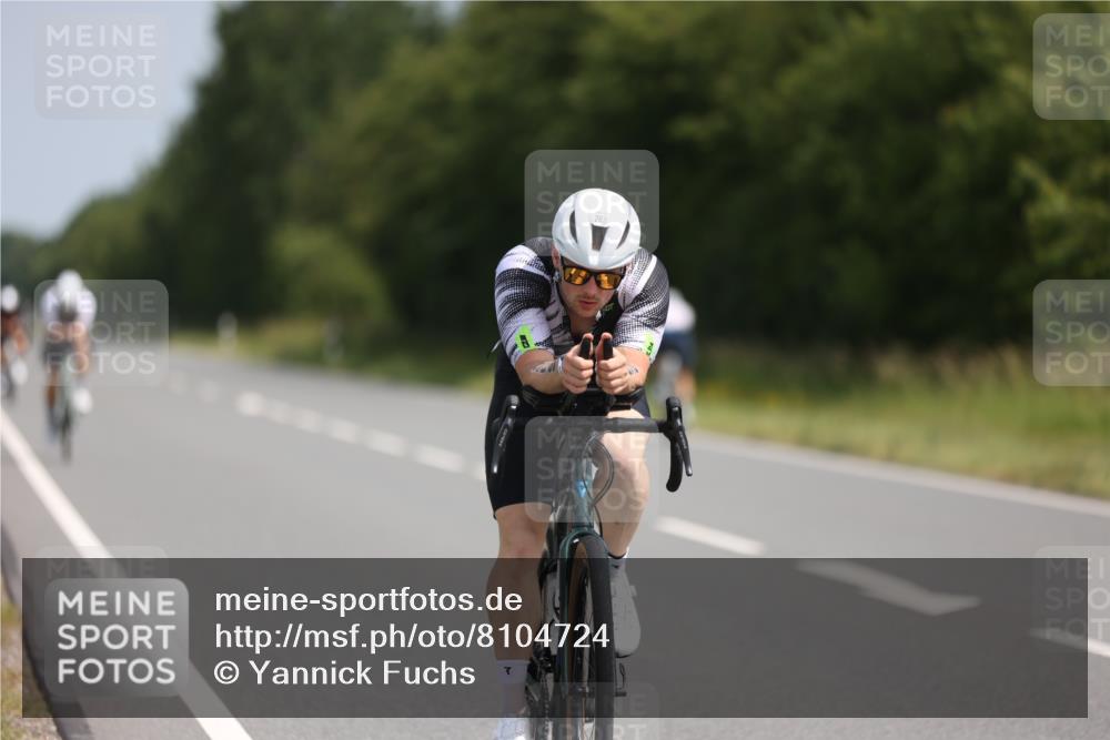 22.06.2025 - Viking Triathlon Yannick Fuchs http://msf.ph/oto/8104724 22.06.2025 11:28:23 Radfahren 22, 210, 211, 269 meine-sportfotos.de