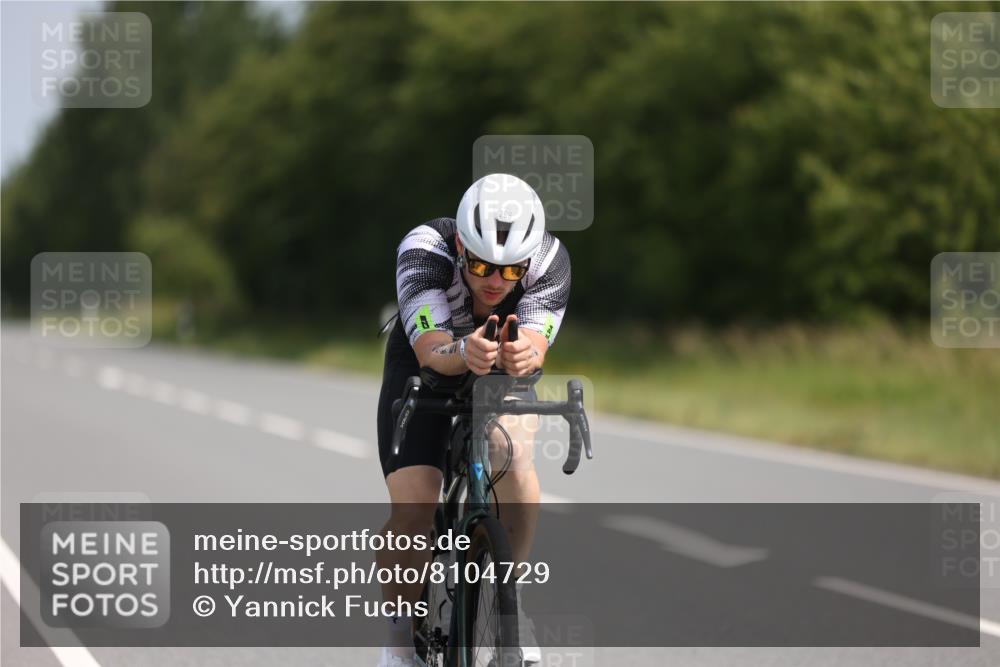 22.06.2025 - Viking Triathlon Yannick Fuchs http://msf.ph/oto/8104729 22.06.2025 11:28:23 Radfahren 22, 210, 211, 269 meine-sportfotos.de
