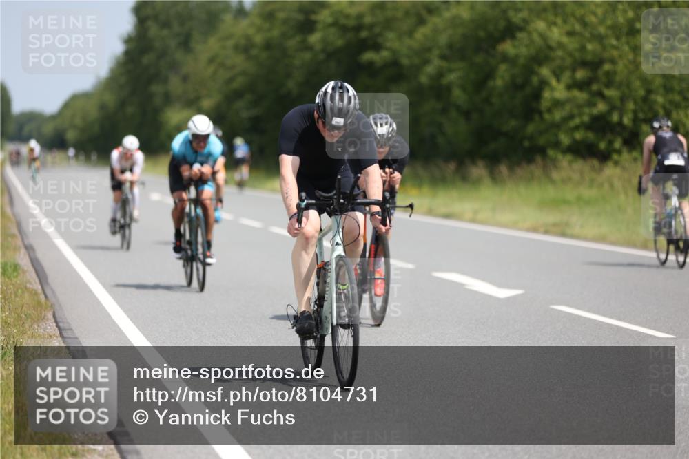 22.06.2025 - Viking Triathlon Yannick Fuchs http://msf.ph/oto/8104731 22.06.2025 12:08:19 Radfahren 34, 46, 144, 164, 192, 228, 297, 321, 451, 633 meine-sportfotos.de