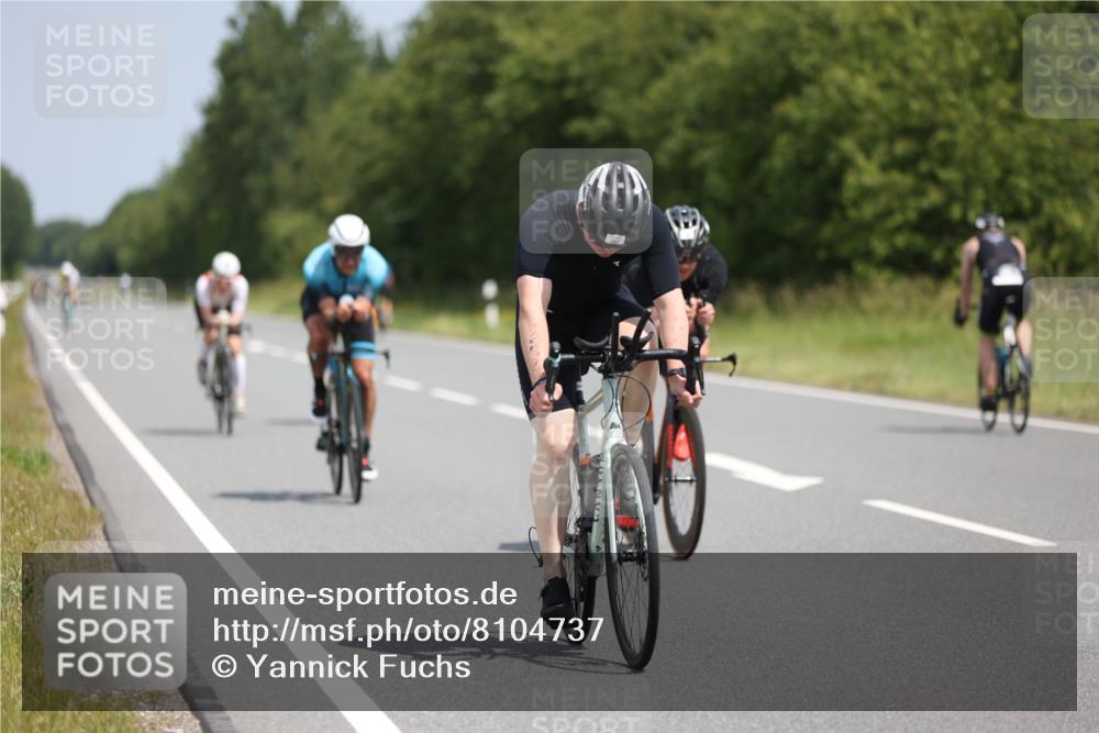 22.06.2025 - Viking Triathlon Yannick Fuchs http://msf.ph/oto/8104737 22.06.2025 12:08:20 Radfahren 34, 46, 91, 164, 192, 297, 321, 451, 633 meine-sportfotos.de