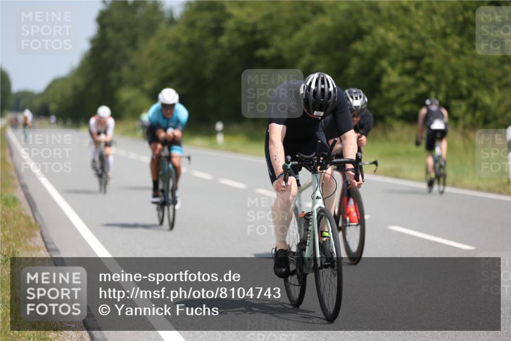 22.06.2025 - Viking Triathlon Yannick Fuchs http://msf.ph/oto/8104743 22.06.2025 12:08:20 Radfahren 34, 46, 91, 164, 192, 297, 321, 451, 633 meine-sportfotos.de