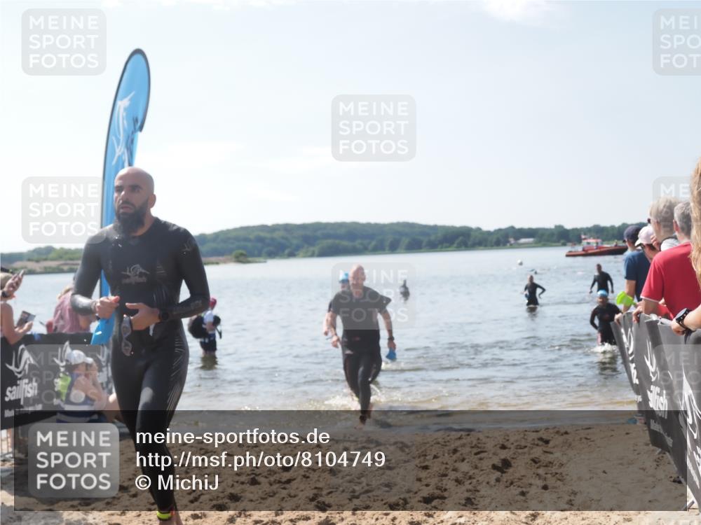 22.06.2025 - Viking Triathlon MichiJ http://msf.ph/oto/8104749 22.06.2025 10:47:57 Schwimmen 190, 223, 285, 452 meine-sportfotos.de