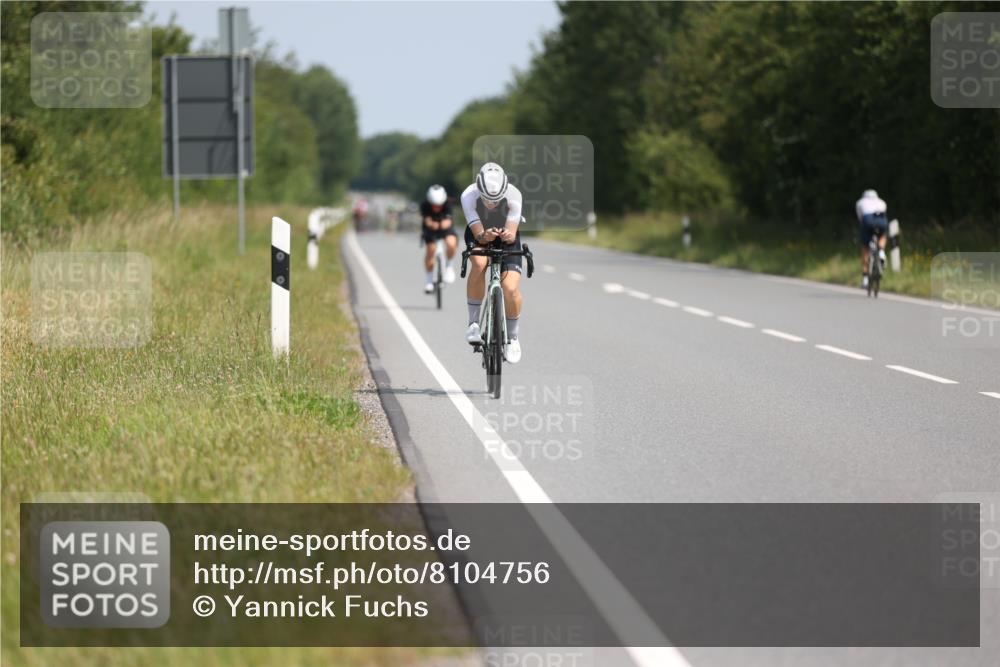 22.06.2025 - Viking Triathlon Yannick Fuchs http://msf.ph/oto/8104756 22.06.2025 11:28:25 Radfahren 22, 211, 269, 476 meine-sportfotos.de