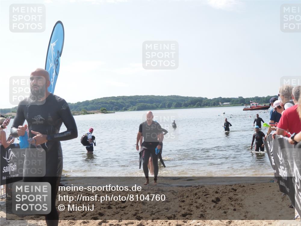 22.06.2025 - Viking Triathlon MichiJ http://msf.ph/oto/8104760 22.06.2025 10:47:57 Schwimmen 190, 223, 285, 452 meine-sportfotos.de