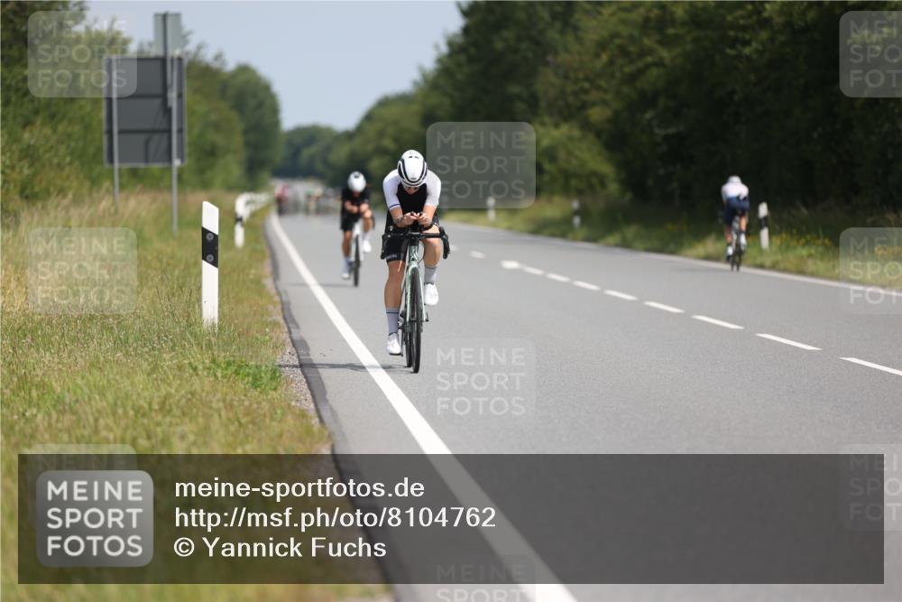 22.06.2025 - Viking Triathlon Yannick Fuchs http://msf.ph/oto/8104762 22.06.2025 11:28:25 Radfahren 22, 211, 269, 476 meine-sportfotos.de