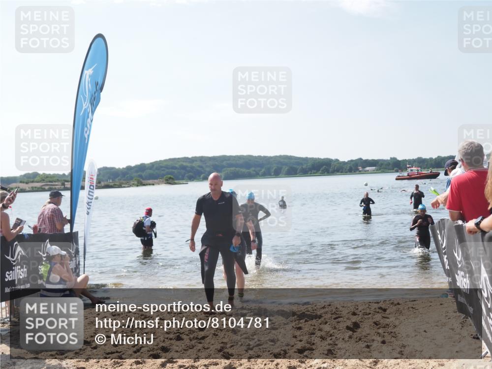22.06.2025 - Viking Triathlon MichiJ http://msf.ph/oto/8104781 22.06.2025 10:47:58 Schwimmen 190, 223, 285, 452 meine-sportfotos.de