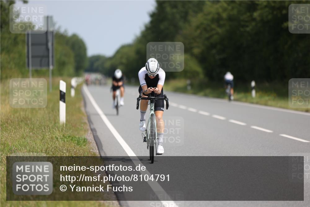 22.06.2025 - Viking Triathlon Yannick Fuchs http://msf.ph/oto/8104791 22.06.2025 11:28:26 Radfahren 22, 211, 269, 476 meine-sportfotos.de