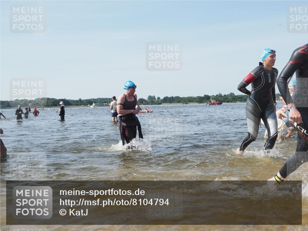 22.06.2025 - Viking Triathlon KatJ http://msf.ph/oto/8104794 22.06.2025 10:35:47 Schwimmen 20, 47, 62, 134, 154, 265, 552, 602 meine-sportfotos.de