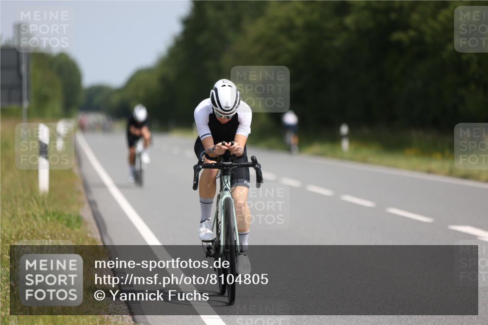 22.06.2025 - Viking Triathlon Yannick Fuchs http://msf.ph/oto/8104805 22.06.2025 11:28:27 Radfahren 22, 211, 269, 476 meine-sportfotos.de
