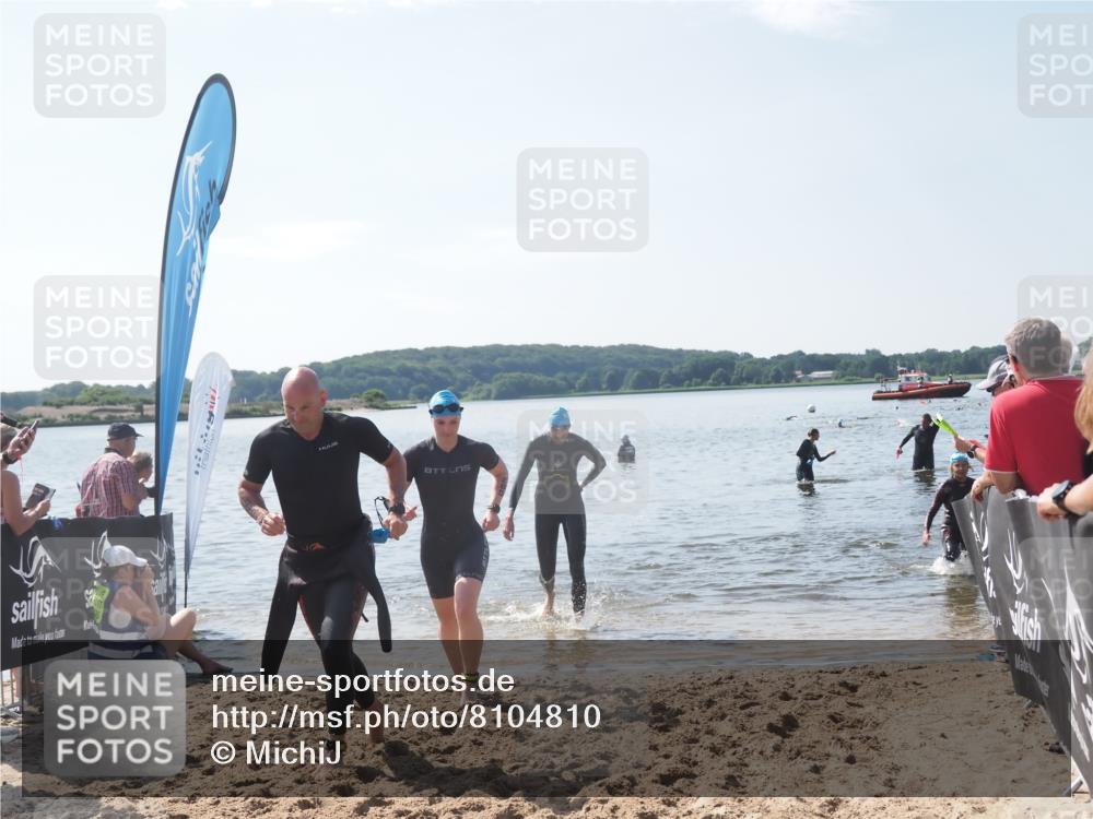 22.06.2025 - Viking Triathlon MichiJ http://msf.ph/oto/8104810 22.06.2025 10:47:59 Schwimmen 190, 223, 285, 452 meine-sportfotos.de