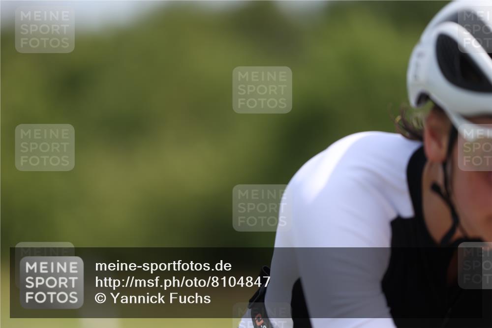 22.06.2025 - Viking Triathlon Yannick Fuchs http://msf.ph/oto/8104847 22.06.2025 11:28:28 Radfahren 22, 211, 269, 476 meine-sportfotos.de