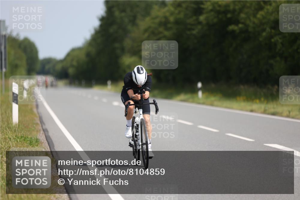 22.06.2025 - Viking Triathlon Yannick Fuchs http://msf.ph/oto/8104859 22.06.2025 11:28:30 Radfahren 22, 211, 476 meine-sportfotos.de