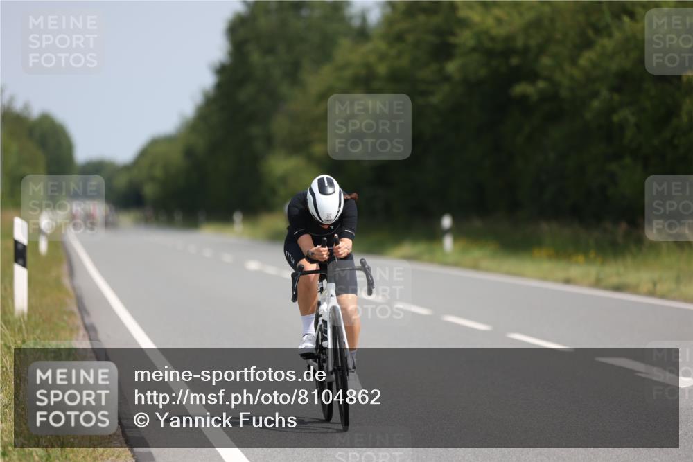 22.06.2025 - Viking Triathlon Yannick Fuchs http://msf.ph/oto/8104862 22.06.2025 11:28:30 Radfahren 22, 211, 476 meine-sportfotos.de