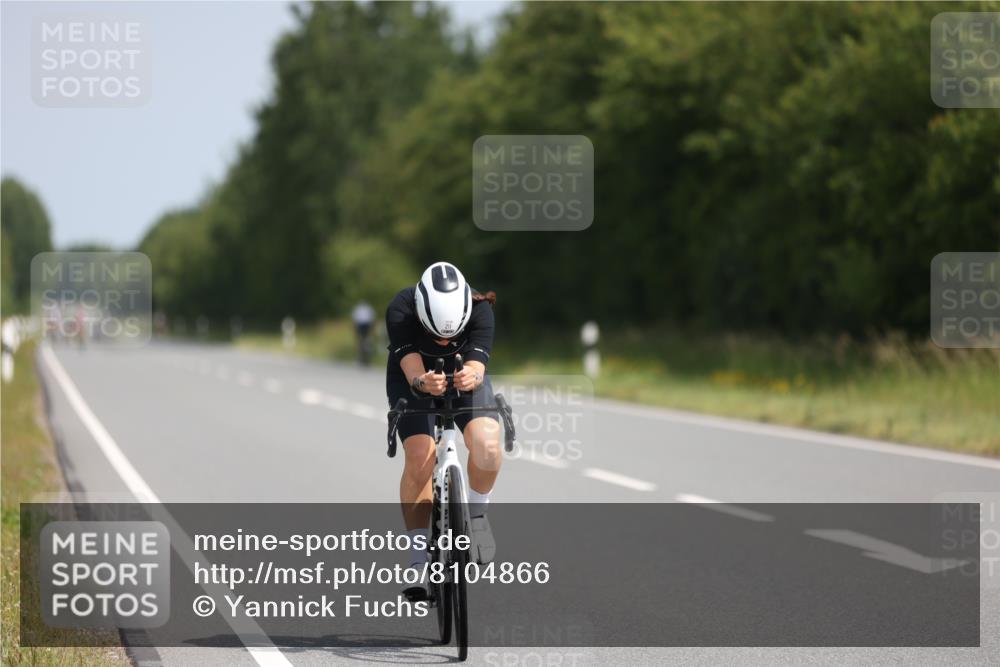 22.06.2025 - Viking Triathlon Yannick Fuchs http://msf.ph/oto/8104866 22.06.2025 11:28:30 Radfahren 22, 211, 476 meine-sportfotos.de