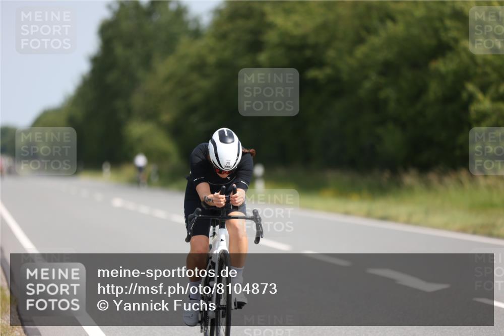 22.06.2025 - Viking Triathlon Yannick Fuchs http://msf.ph/oto/8104873 22.06.2025 11:28:30 Radfahren 22, 211, 476 meine-sportfotos.de