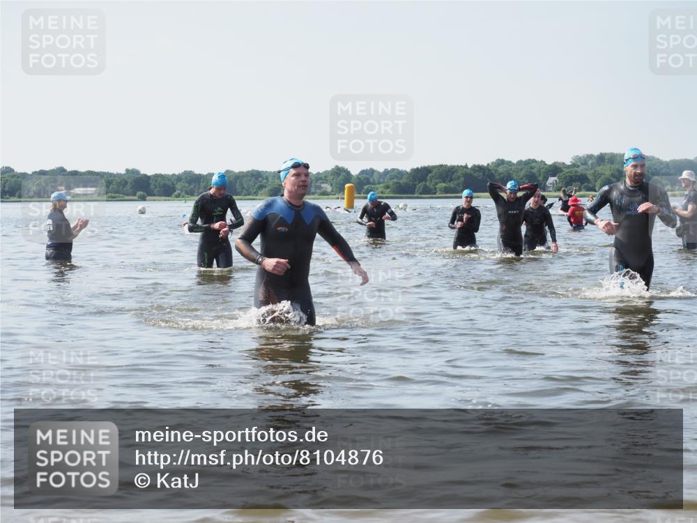 22.06.2025 - Viking Triathlon KatJ http://msf.ph/oto/8104876 22.06.2025 10:35:56 Schwimmen 19, 265, 313, 377, 448, 552, 636 meine-sportfotos.de