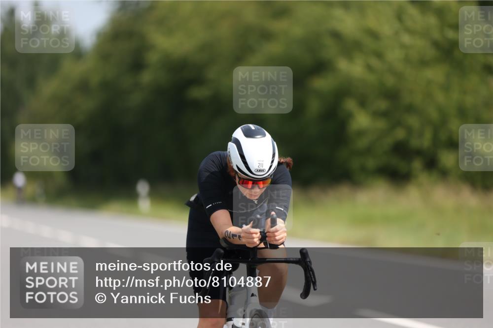 22.06.2025 - Viking Triathlon Yannick Fuchs http://msf.ph/oto/8104887 22.06.2025 11:28:31 Radfahren 22, 211, 476 meine-sportfotos.de