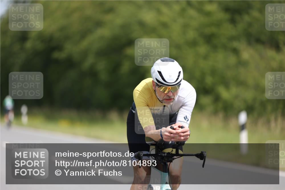 22.06.2025 - Viking Triathlon Yannick Fuchs http://msf.ph/oto/8104893 22.06.2025 12:08:30 Radfahren 91, 192, 441, 453 meine-sportfotos.de