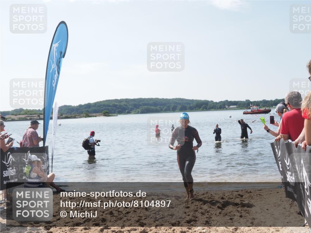 22.06.2025 - Viking Triathlon MichiJ http://msf.ph/oto/8104897 22.06.2025 10:48:05 Schwimmen 37, 190, 364 meine-sportfotos.de