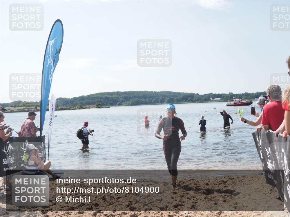 22.06.2025 - Viking Triathlon MichiJ http://msf.ph/oto/8104900 22.06.2025 10:48:05 Schwimmen 37, 190, 364 meine-sportfotos.de