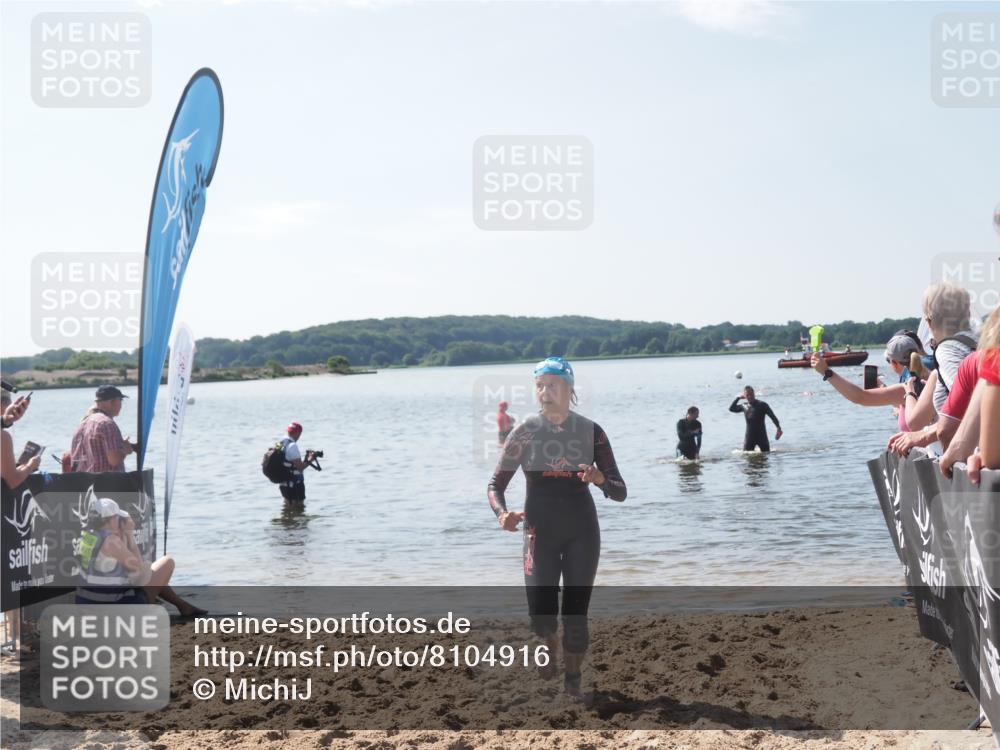 22.06.2025 - Viking Triathlon MichiJ http://msf.ph/oto/8104916 22.06.2025 10:48:06 Schwimmen 37, 190, 364 meine-sportfotos.de