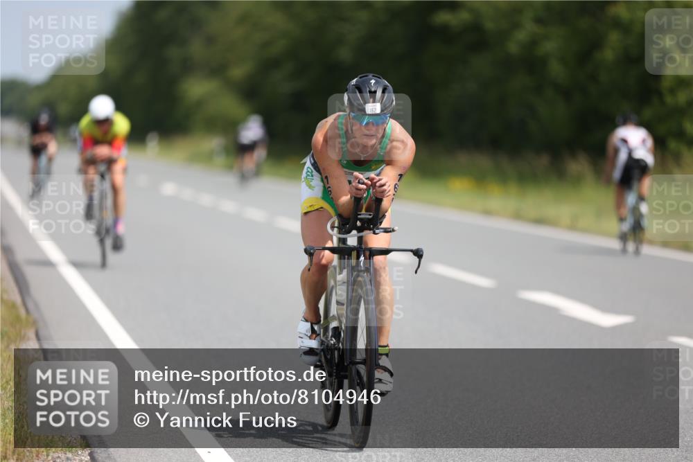 22.06.2025 - Viking Triathlon Yannick Fuchs http://msf.ph/oto/8104946 22.06.2025 12:08:50 Radfahren 14, 85, 99, 117, 130, 162, 463, 632, 640, 651 meine-sportfotos.de