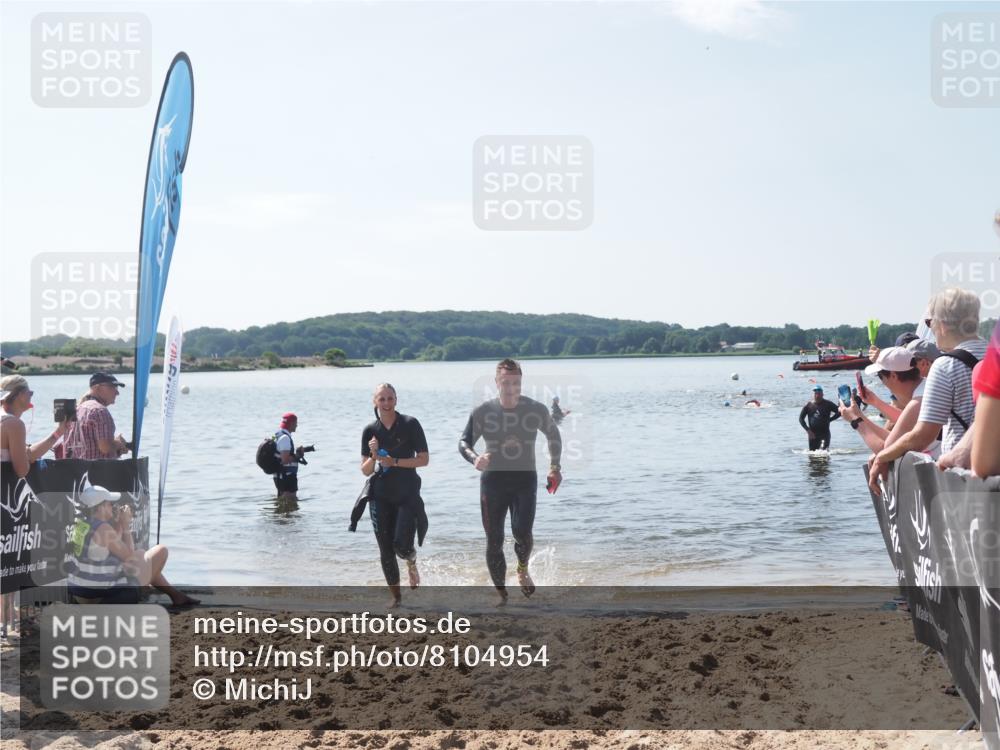 22.06.2025 - Viking Triathlon MichiJ http://msf.ph/oto/8104954 22.06.2025 10:48:20 Schwimmen 37, 364, 471 meine-sportfotos.de
