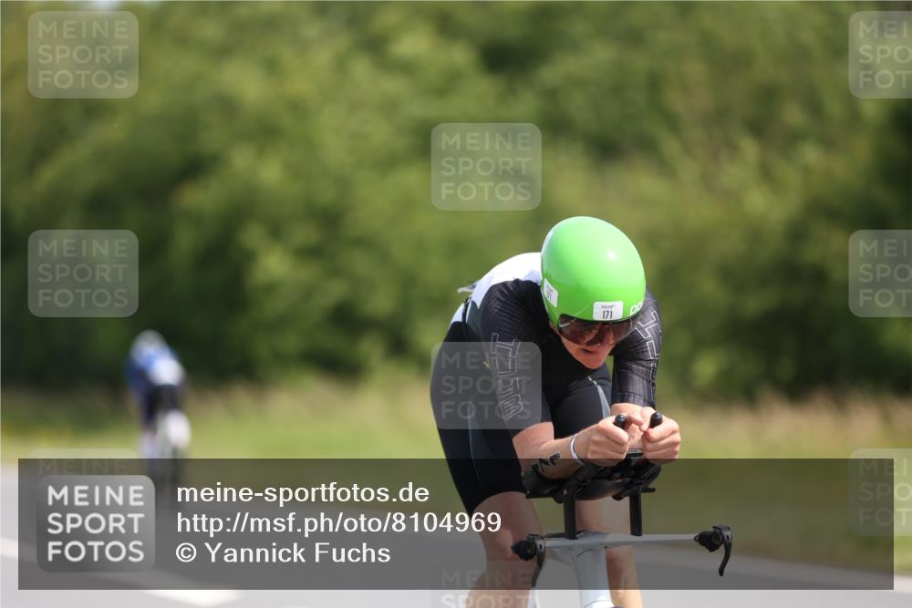 22.06.2025 - Viking Triathlon Yannick Fuchs http://msf.ph/oto/8104969 22.06.2025 11:28:56 Radfahren 3, 11, 14, 33, 171, 251, 310, 347, 509, 614 meine-sportfotos.de