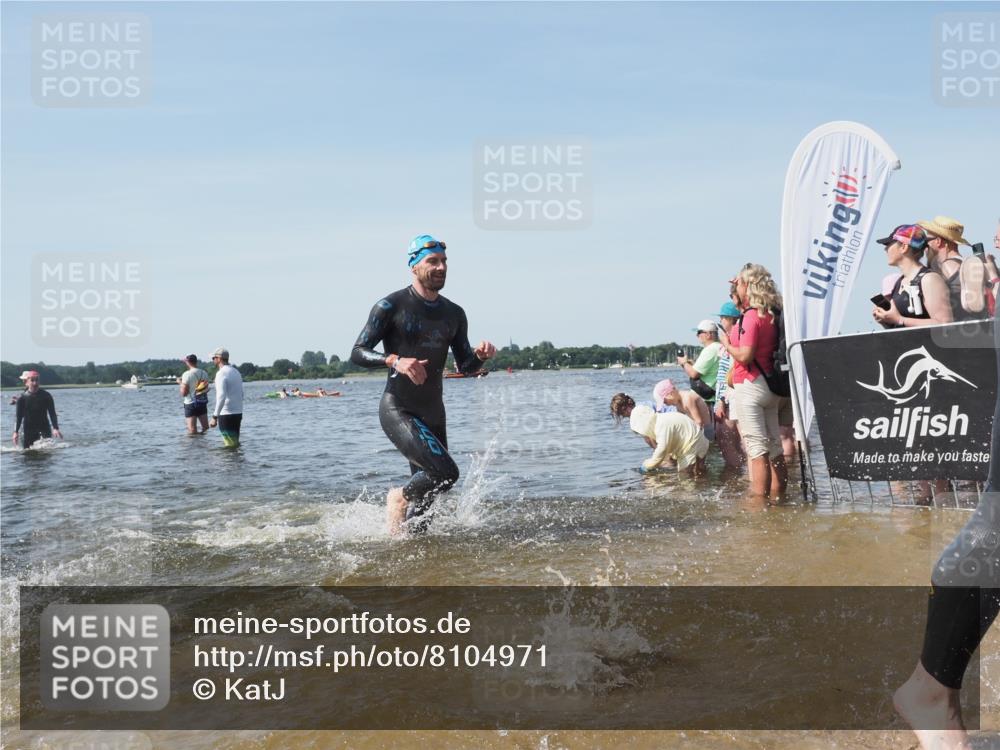 22.06.2025 - Viking Triathlon KatJ http://msf.ph/oto/8104971 22.06.2025 10:36:01 Schwimmen 19, 265, 313, 377, 448, 552, 636 meine-sportfotos.de